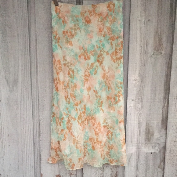 ♦️SOLD. 90’s - ICE -chiffon skirt ♦️ - Picture 2 of 9